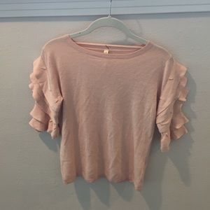 Peach 3 quarter sleeve sweater.