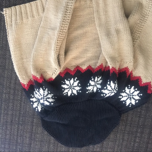 Sweater - Picture 4 of 4
