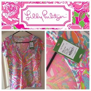 NWT Lilly Pulitzer tshirt- sz small