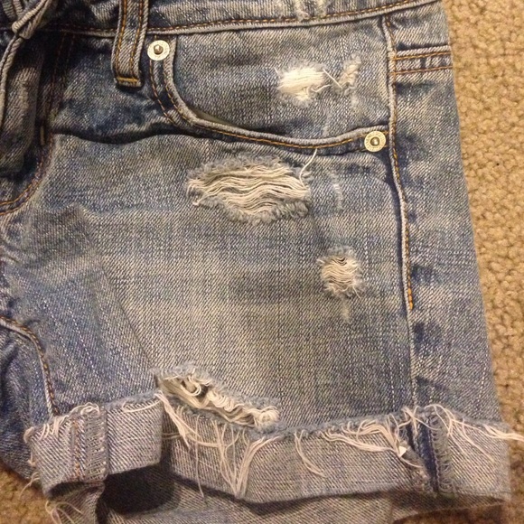 American eagle Jean ripped shorts - Picture 2 of 4
