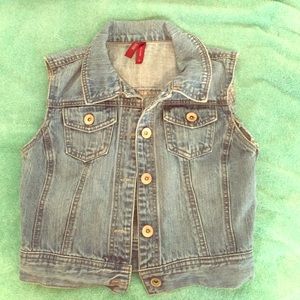 Jean Vest