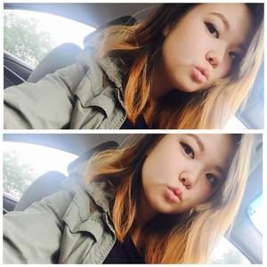 Meet your Posher, Kayla