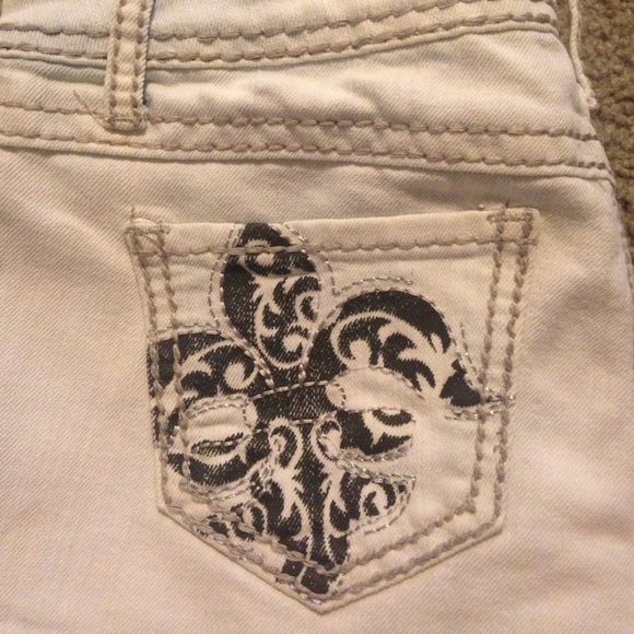 White denim shorts - Picture 1 of 4