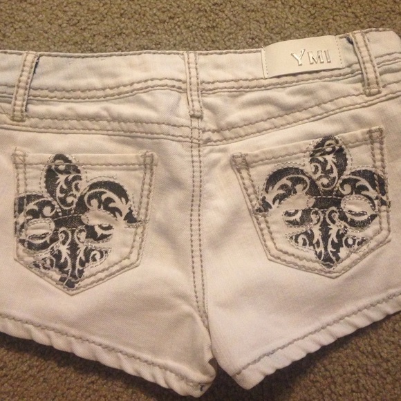White denim shorts - Picture 4 of 4