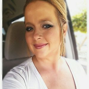 Meet your Posher, Traci