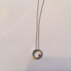 Circle pendant necklace