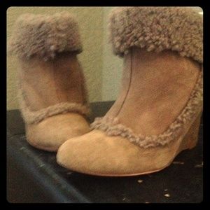 Suede ankle boots Ann Taylor 9 1/2 medium.