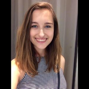 Meet your Posher, Emily