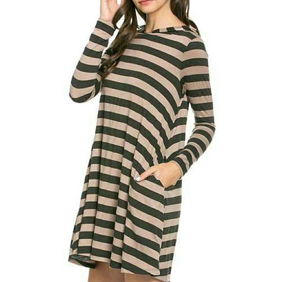 🆕 HOODED DRESS❗️Closet Closing❗️ - Picture 4 of 4