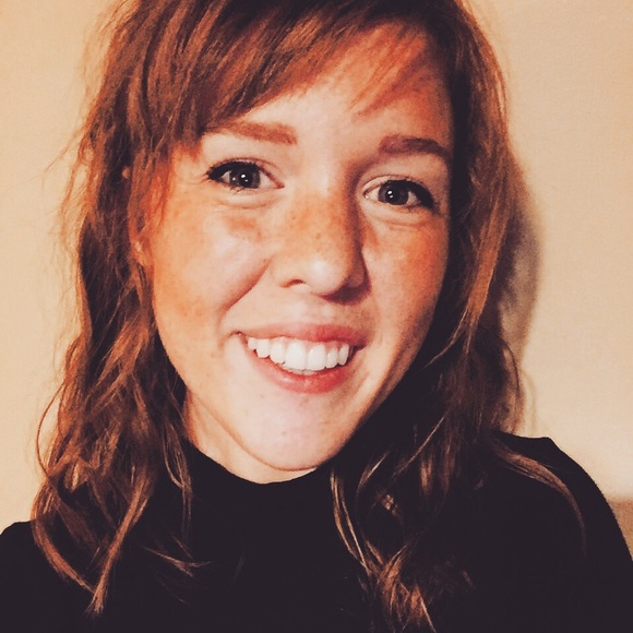 Meet your Posher, Carolynn - Picture 1 of 1