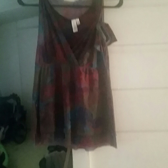 Cute flowy work? Top wth sleeve bow