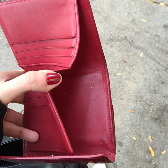 Authentic Louis Vuitton Vernis Elise wallet - Picture 3 of 4