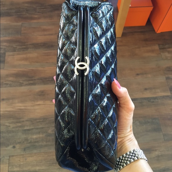 🍎🍎SOLD at consignment store🍎🍎 Chanel clutch