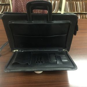 Attaché/briefcase w/ cross body carrier
