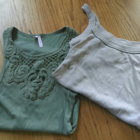 2 tank tops