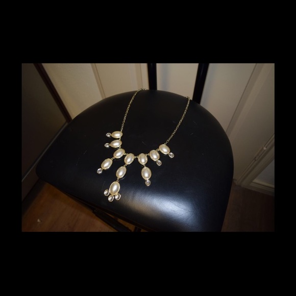 Pearl Statement Necklace - Picture 1 of 2