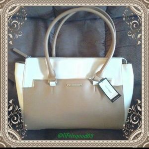 Handbag Nine West 🍀Price Drop 🍀