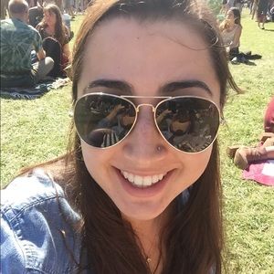 Meet your Posher, Alyssa