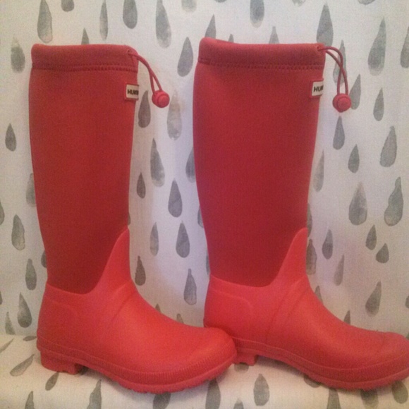 ❌SOLD❌Hunter Neoprene Boots - Picture 1 of 3