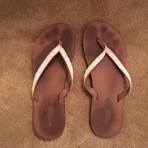 American Eagle flip flops