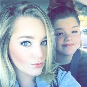 Meet your Posher, Eeliana