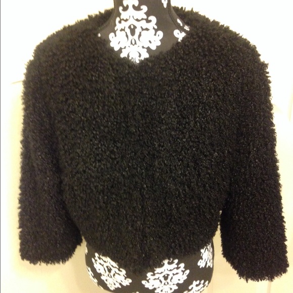 Cropped faux fur jacket