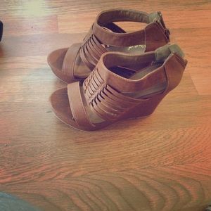 Brown wedges