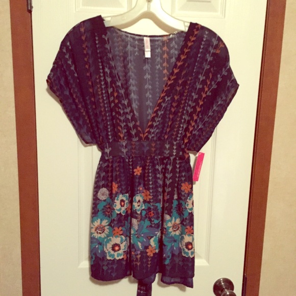 NWT Sheer Blue/Floral Tie-Waist Top, Medium