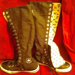 Converse sz:8 Ladies Knee-High LIKE NEW