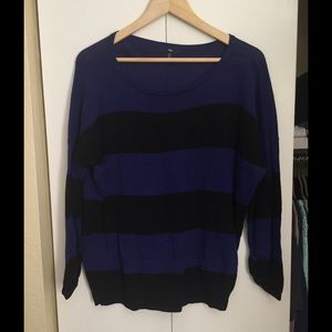 Gap sweater