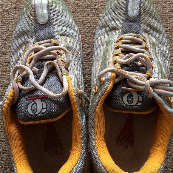 Gently used Pearl Izumi running shoes. - Picture 1 of 3