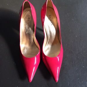 Sweet Red 7.5 Pointy Toe Heels PUMPs Guess