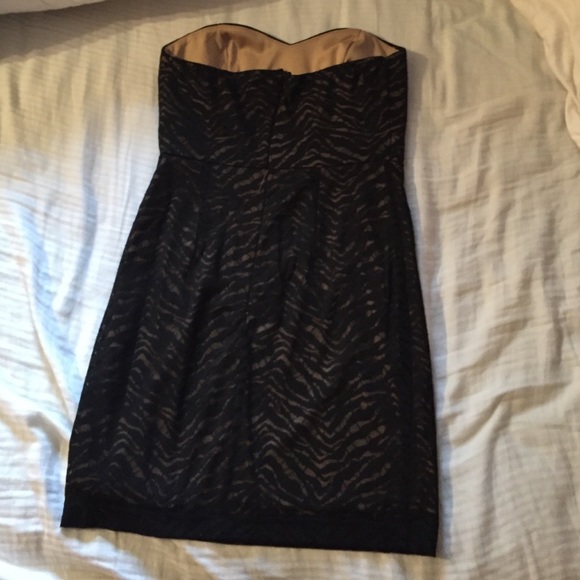 F21 Lace Dress with sweetheart top - Picture 2 of 3
