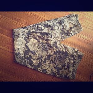 FLORAL SKINNY PANTS