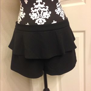 Peplum shorts