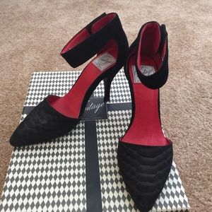 Vintage by Jeffrey Campbell Bridges heels
