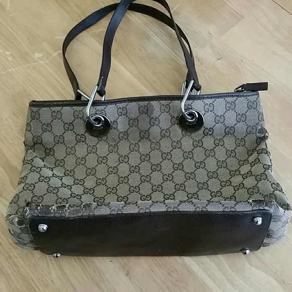 Authentic Gucci Monogram Shopper Bag - Picture 2 of 4