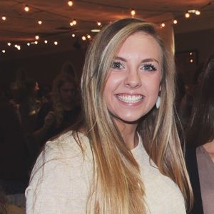 Meet your Posher, Abbey