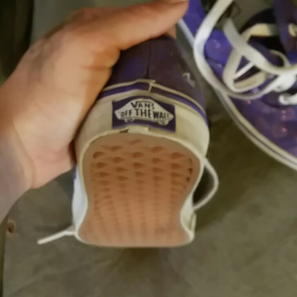 Vans - Picture 3 of 3