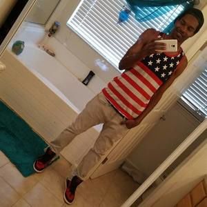 Meet your Posher, Derrick