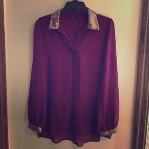 Flowy long-sleeve shirt with gold sequin detail