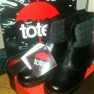 Brand New Totes Boots!!