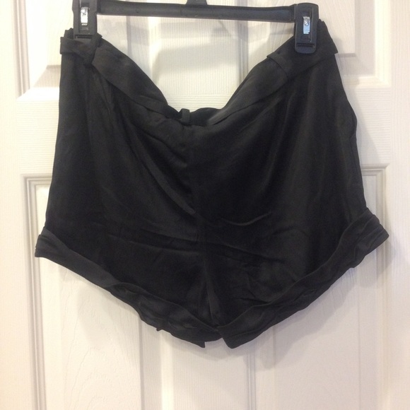 Bcbg satin shorts - Picture 2 of 3