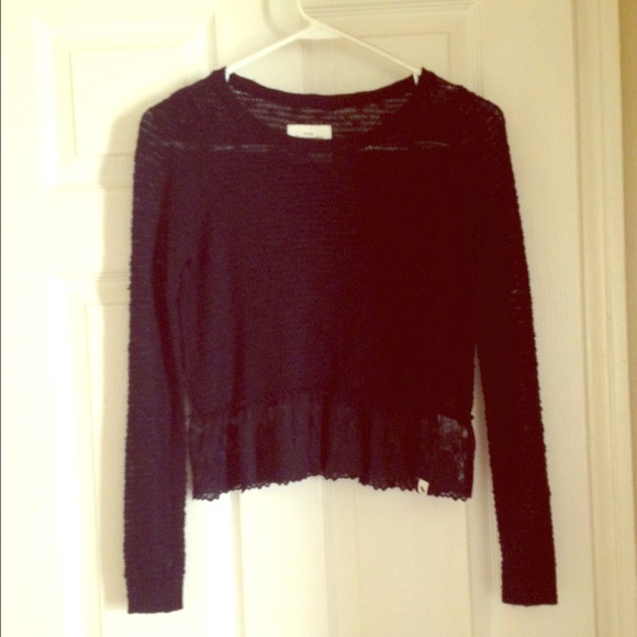 Abercrombie & Fitch Cropped Knit Sweater