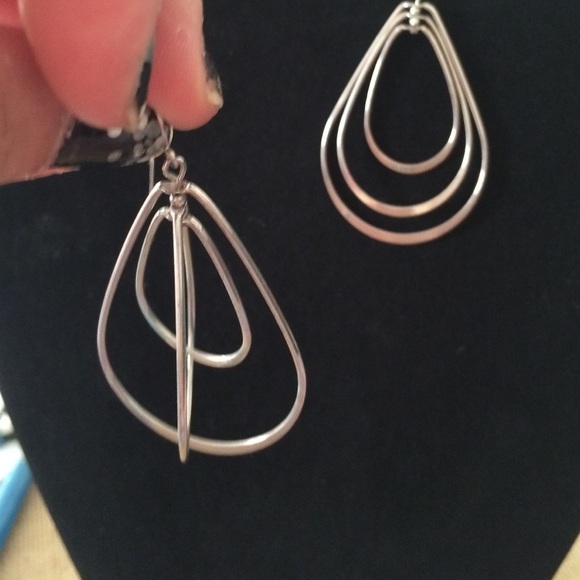 Loop drop earrings! - Picture 2 of 2