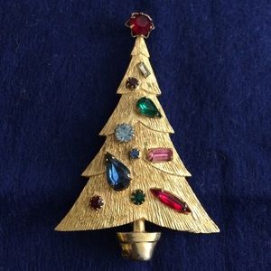 Gold tone Christmas tree brooch