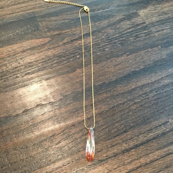 Teardrop necklace