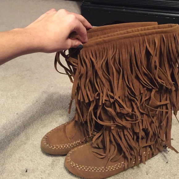 Moccasin boots