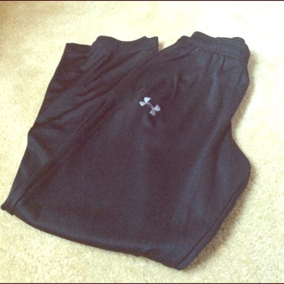 Black under armour sweats