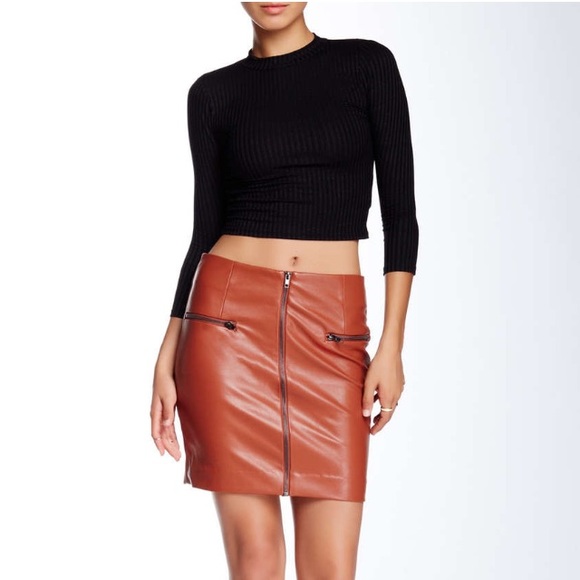 NWT Romeo&Juliet Couture- Faux Leather Camel Skirt - Picture 1 of 2